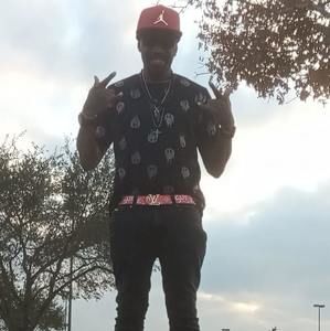 Meet your Posher, Avery